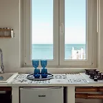 Gasthuis Sea View Life