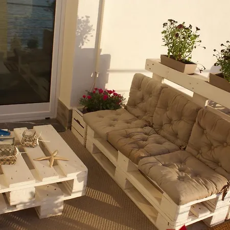 Sea View Life 4*