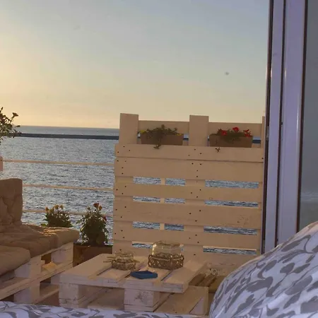 Sea View Life Guest house *