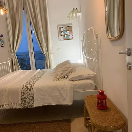 Sea View Life 4*