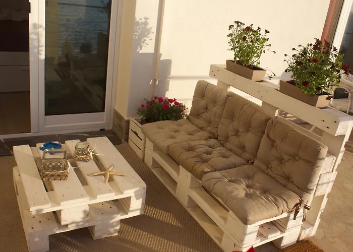 Sea View Life 4*